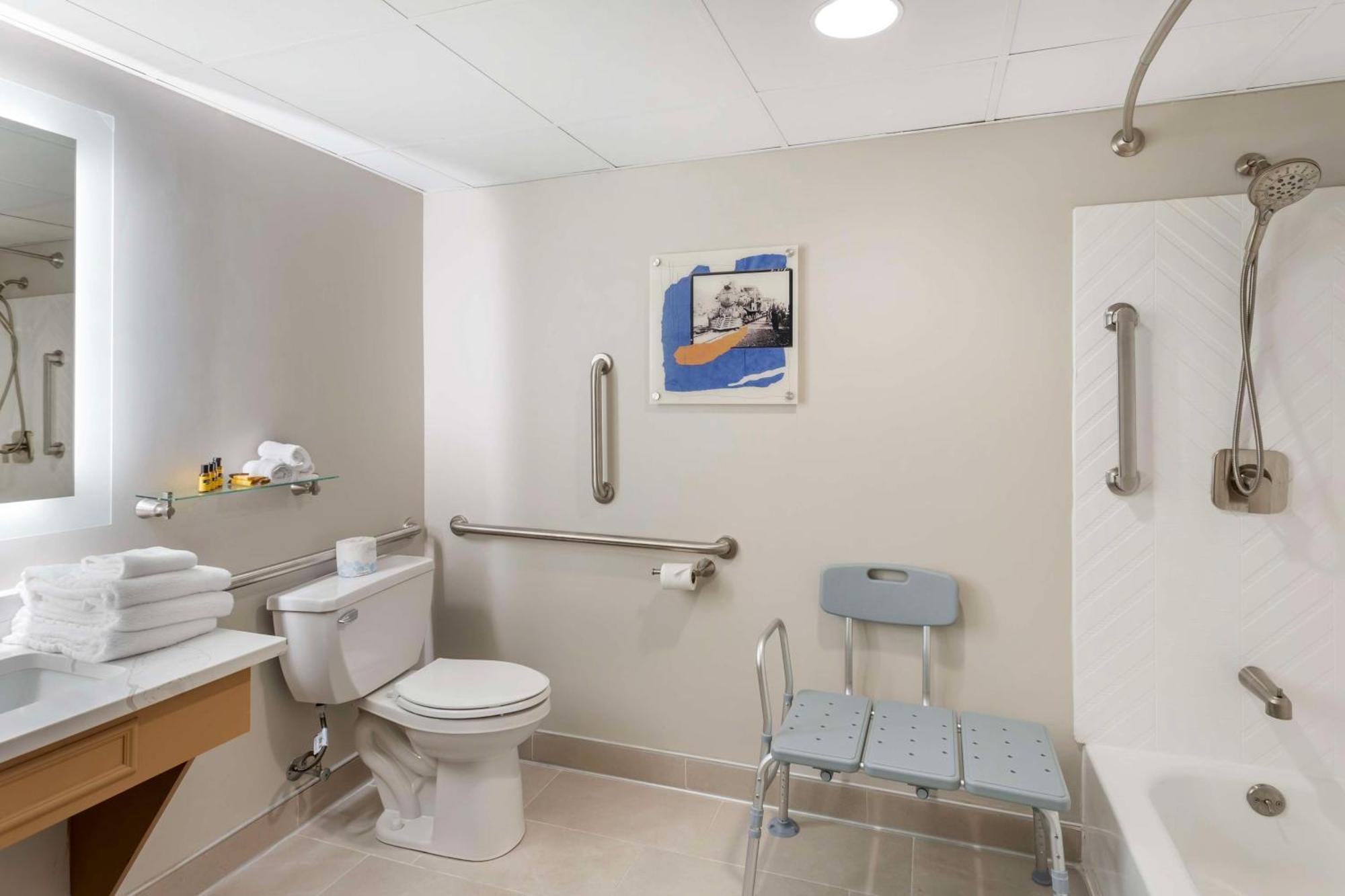 Best Western Plus Heritage Rail Inn & Suites York Extérieur photo