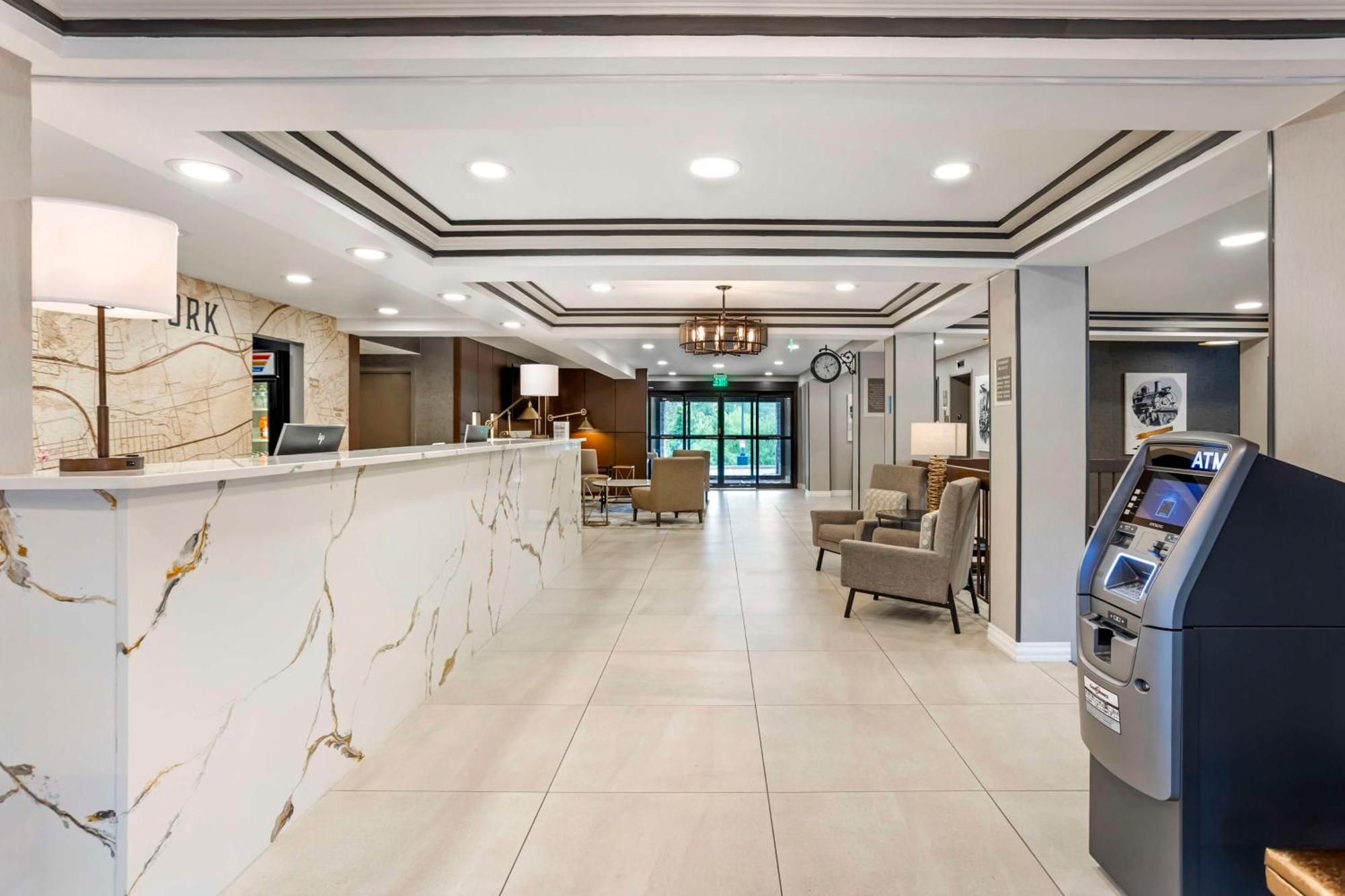 Best Western Plus Heritage Rail Inn & Suites York Extérieur photo