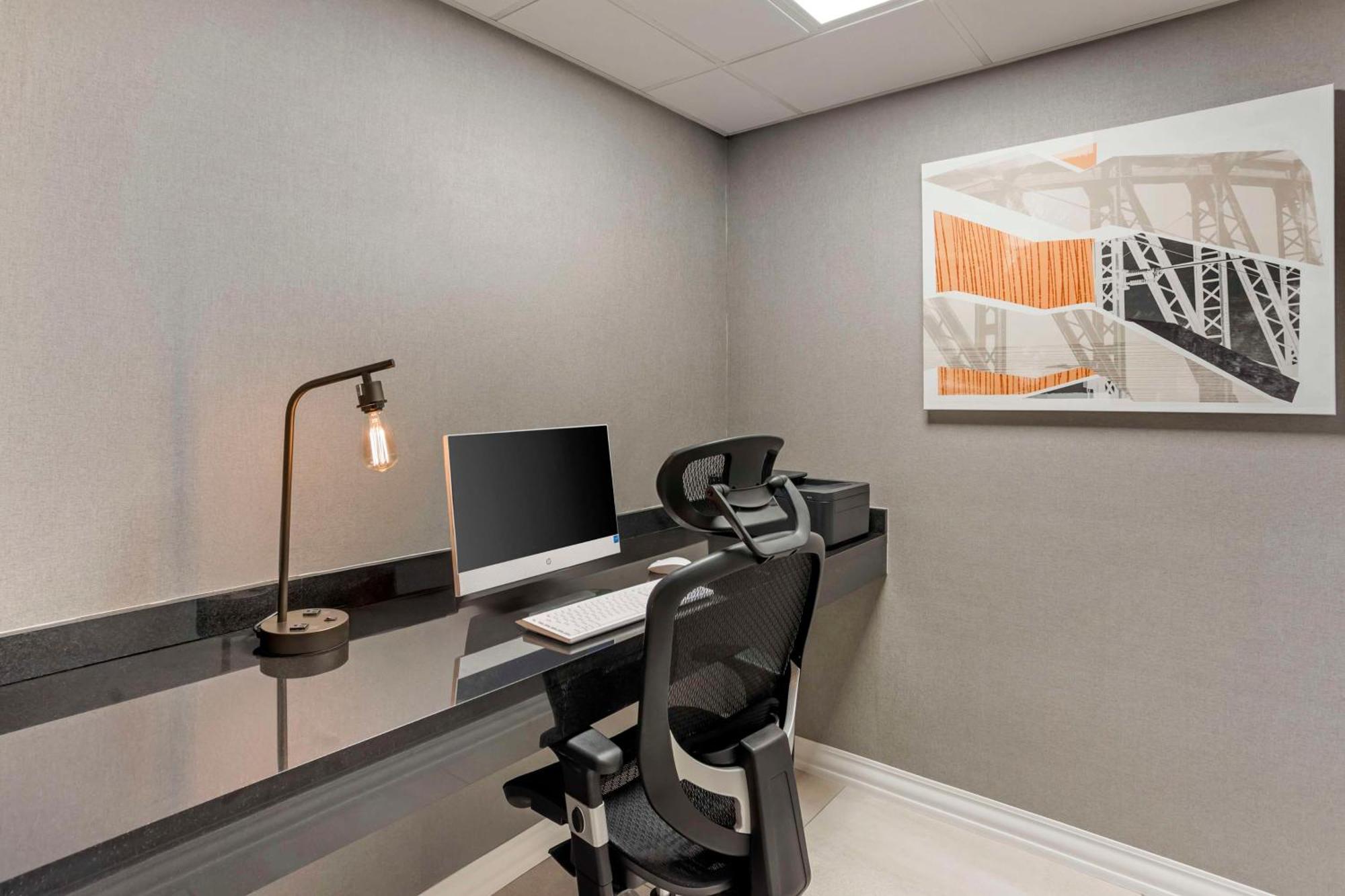 Best Western Plus Heritage Rail Inn & Suites York Extérieur photo