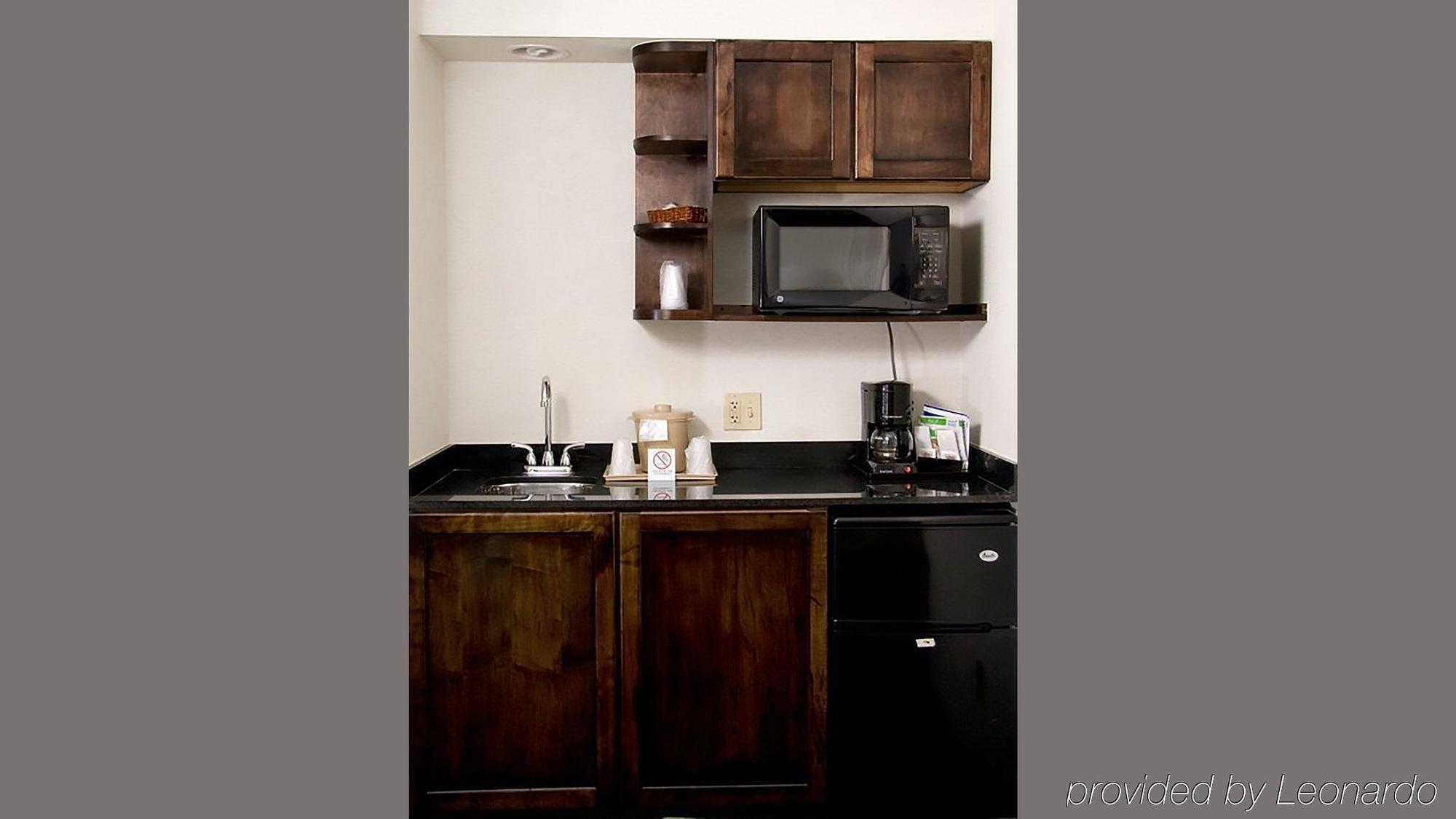 Best Western Plus Heritage Rail Inn & Suites York Extérieur photo